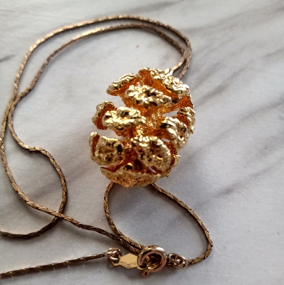 14K Gold Pinecone Necklace - Picture 2 of 3